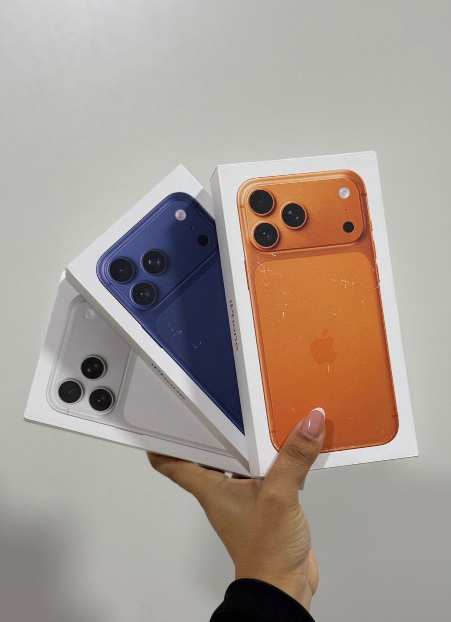 iPhone 17 Pro Max 256GB, colores Azul y Naranja